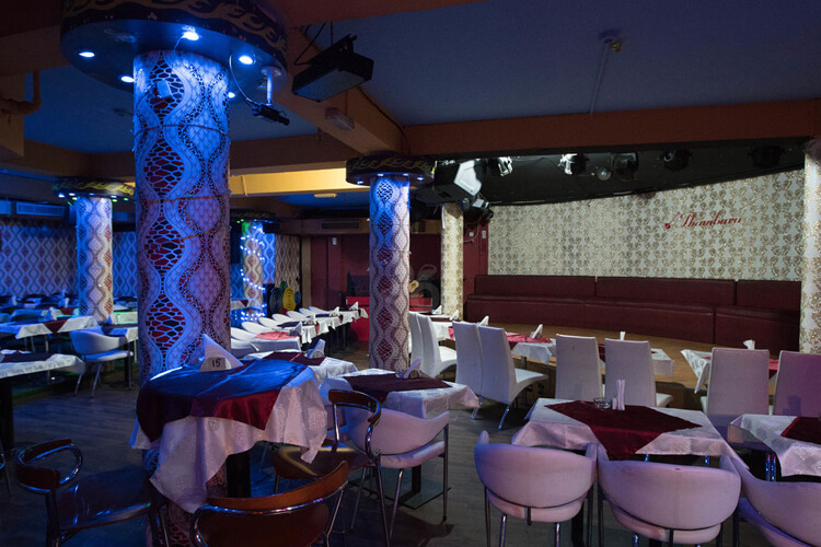 international_tour_packages_dubai-imperial suites